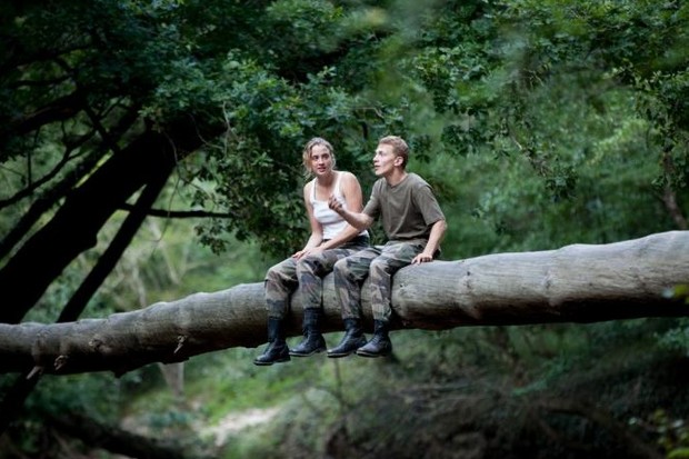 Les combattants : Double visualisation du futur