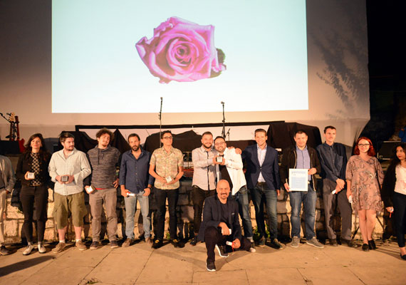 Oleg y las raras artes y O futebol brillan en el DokuFest