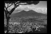 Napoli '44, uno sguardo britannico sulle macerie della guerra