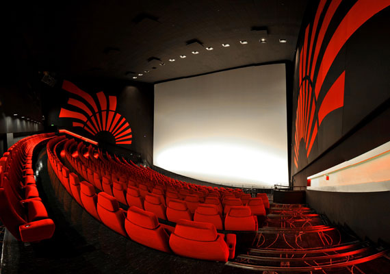 El número total de cines en Rumanía desciende a 90