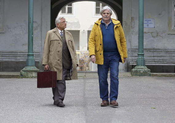 Peter Simonischek incontra il regista premio Oscar Jiří Menzel in The Interpreter