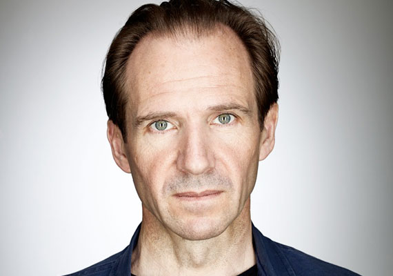 Ralph Fiennes dirigirá y actuará en The White Crow