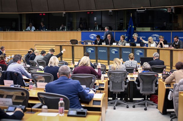 The European Parliament limits the circulation of online TV services to news programmes