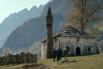 ESCLUSIVA: Il trailer di A Shelter Among the Clouds di Robert Budina