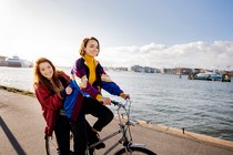 Le premier long-métrage de Christoffer Sandler, So Damn Easy Going, va arriver dans les cinémas suédois en 2022