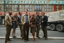 Jiří Mádl revives the Warsaw Pact invasion in Waves