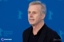 Los agentes de ventas franceses enseñan nuevas cartas en el EFM