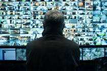 Recensione: Stranger Eyes