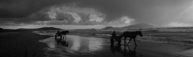 Sotto le nuvole - di Gianfranco Rosi