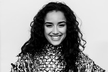 Mounia Meddour tourne Malika