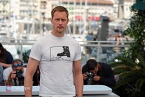 Alexander Skarsgård en tête d'affiche du premier film de Nathalie Álvarez Mesén en anglais, The Wolf Will Tear Your Immaculate Hands