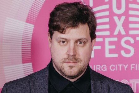 Gábor Holtai • Regista di Feels Like Home