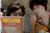 Critique : A los libros y a las mujeres canto