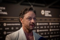 James McAvoy • Regista di California Schemin'